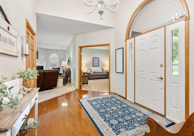 Photo 3 of Single family home for sale at 1565 Dell Pl, Owatonna, MN 55060 | MLS# 7150035 | Listing updated on 2026-10-01