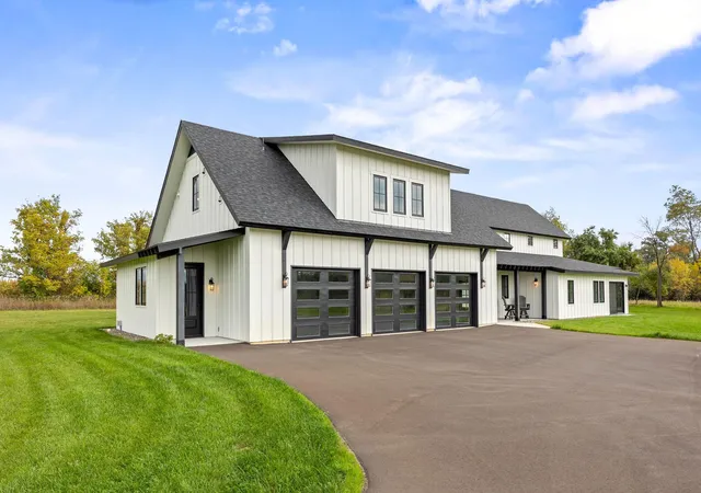 Photo 2 of Single family home for sale at 8800 Grace Ln N, Loretto, MN 55357 | MLS# 7150041 | Listing updated on 2026-10-05