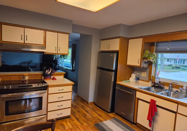 Photo 3 of Single family home for sale at 1445 18th Street S, Fargo, ND 58103 | MLS# 7150056 | Listing updated on 2026-09-30