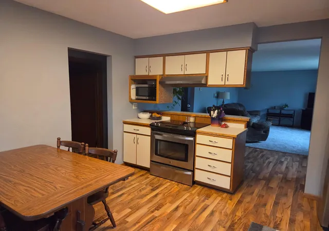 Photo 3 of Single family home for sale at 1445 18th Street S, Fargo, ND 58103 | MLS# 7150056 | Listing updated on 2026-09-30