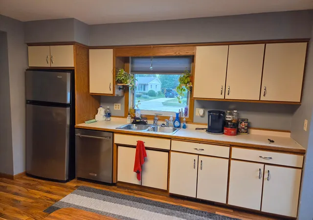 Photo 4 of Single family home for sale at 1445 18th Street S, Fargo, ND 58103 | MLS# 7150056 | Listing updated on 2026-09-30