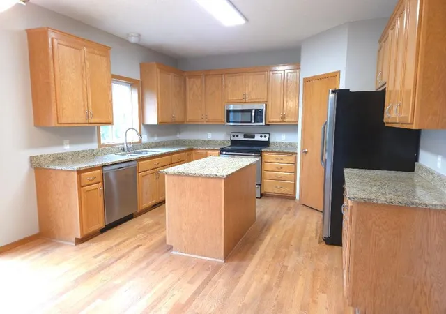 Photo 3 of Single family home for sale at 603 Greten Ct, Hastings, MN 55033 | MLS# 7150082 | Listing updated on 2026-10-09