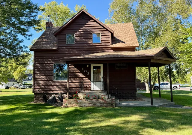 Photo 3 of Single family home for sale at 402 3rd Street S, Atwater, MN 56209 | MLS# 7150089 | Listing updated on 2026-09-30