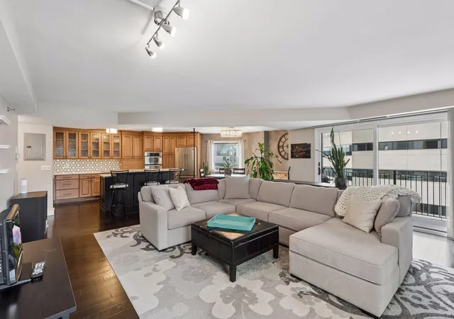 Photo 2 of Condo for sale at 121 Washington Ave S #701, Minneapolis, MN 55401 | MLS# 7150095 | Listing updated on 2026-10-01