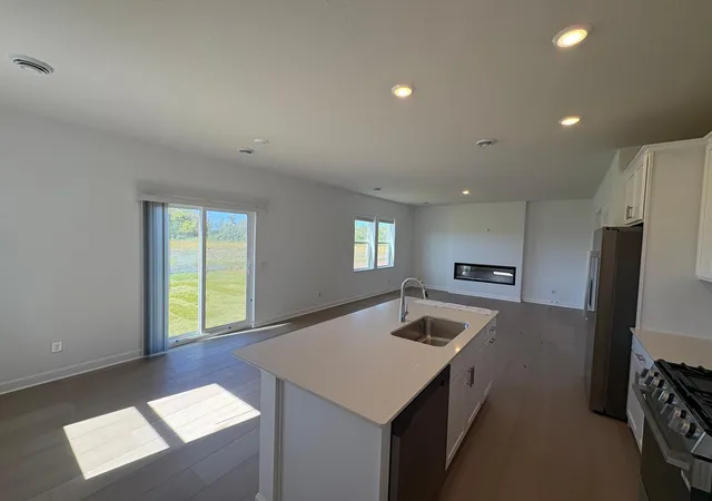 Photo 2 of Sale Pending at 21745 Rose Dr, Farmington, MN 55024 | MLS# 7150119 | Listing updated on 2026-09-24