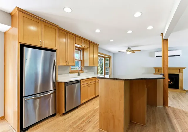 Photo 3 of Single family home for sale at 1866 Shryer Ave W, Saint Paul, MN 55113 | MLS# 7150124 | Listing updated on 2026-10-09