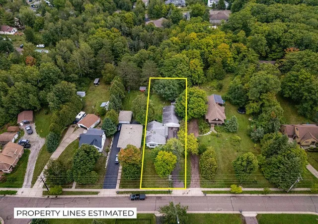 Photo 4 of Single family home for sale at 4016 Allendale Ave, Duluth, MN 55803 | MLS# 7150129 | Listing updated on 2026-09-25