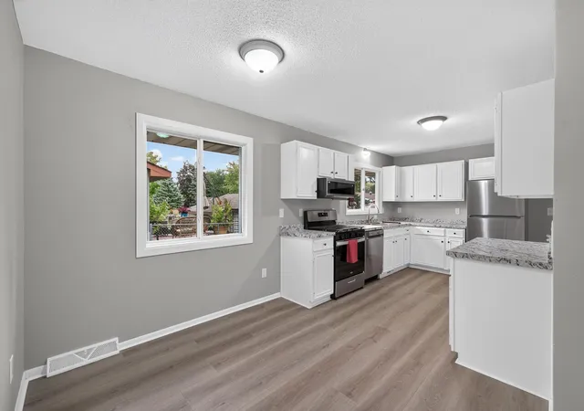 Photo 3 of Sale Pending at 1014 9th Avenue Sw, Forest Lake, MN 55025 | MLS# 7150136 | Listing updated on 2026-09-30