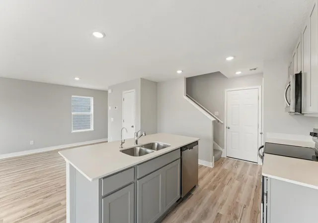 Photo 3 of Single family home for sale at 929 Stone Crk Dr, Jordan, MN 55352 | MLS# 7150137 | Listing updated on 2026-10-02