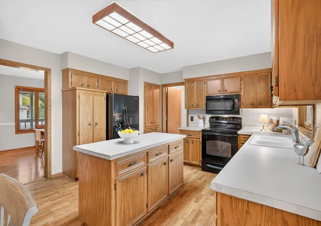 Photo 2 of Single family home for sale at 13915 Duluth Dr, Saint Paul, MN 55124 | MLS# 7150149 | Listing updated on 2026-10-29