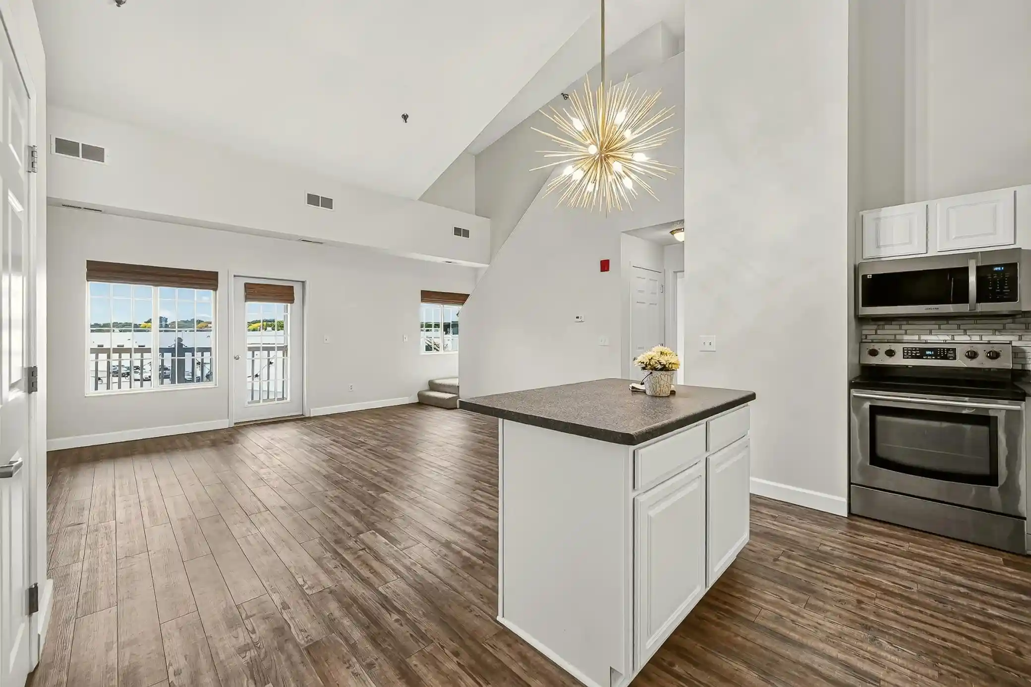 Listing Photo 2 - Condo for sale in 2022 29th Pl NW located at 2022 29th Pl NW, Rochester, MN 55901 - Unit #203