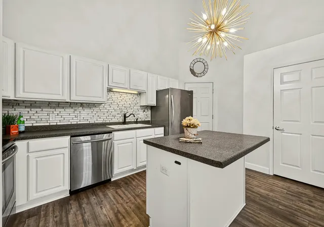 Listing Photo 5 - Condo for sale in building located at 2022 29th Pl NW, Rochester, MN 55901 - Unit #203
