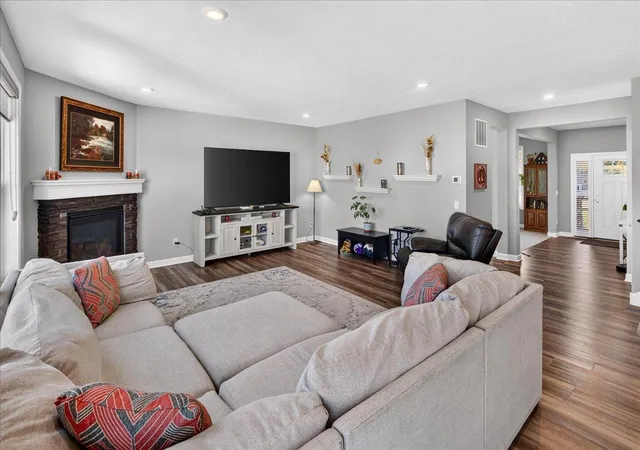 Photo 4 of Single family home for sale at 2105 Itasca Cir, Hugo, MN 55038 | MLS# 7150156 | Listing updated on 2026-10-22