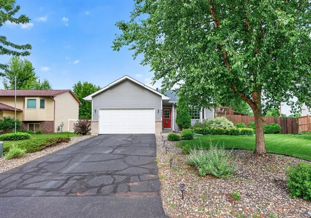 Photo 1 of Single family home for sale at 9442 Hale Ave S, Cottage Grove, MN 55016 | MLS# 7150168 | Listing updated on 2026-10-09