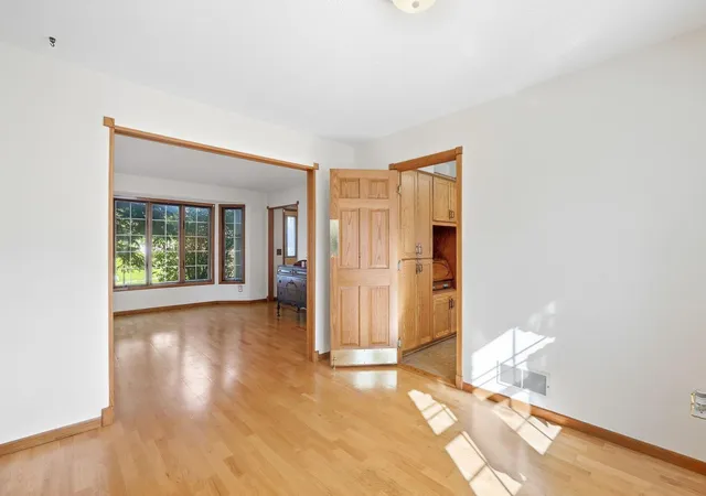 Photo 4 of Single family home for sale at 14130 Dearborn Path, Rosemount, MN 55068 | MLS# 7150171 | Listing updated on 2026-10-18