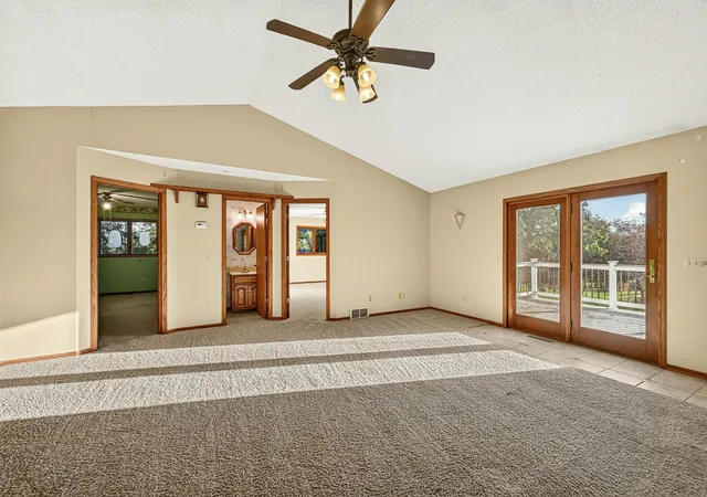 Photo 3 of Sale Pending at 1618 Park Rd, Saint Charles, MN 55972 | MLS# 7150180 | Listing updated on 2026-10-09