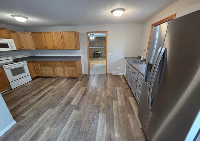 Photo 3 of Single family home for sale at 1005 Golf Crse Rd, Monticello, MN 55362 | MLS# 7150187 | Listing updated on 2026-09-28