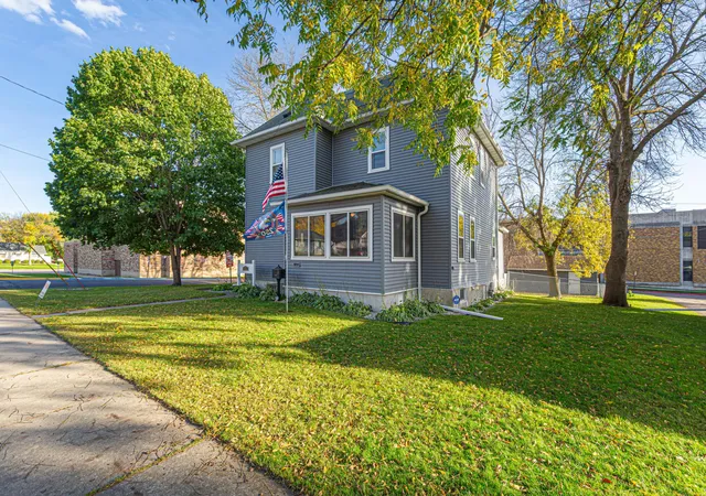 Photo 3 of Single family home for sale at 212 Boulevard Ave Ne, Montgomery, MN 56069 | MLS# 7150189 | Listing updated on 2026-10-23