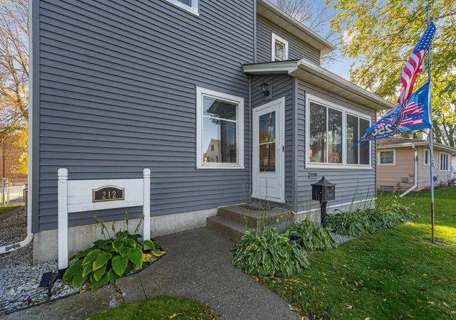 Photo 4 of Single family home for sale at 212 Boulevard Ave NE, Montgomery, MN 56069 | MLS# 7150189 | Listing updated on 2026-10-23