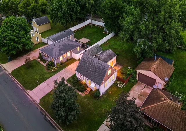 Photo 1 of Single family home for sale at 823 Oakwood Dr, Anoka, MN 55303 | MLS# 7150191 | Listing updated on 2026-10-06
