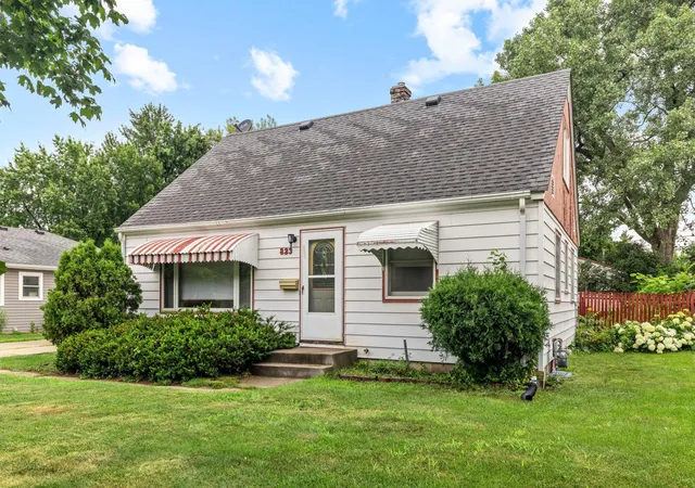 Photo 2 of Single family home for sale at 823 Oakwood Dr, Anoka, MN 55303 | MLS# 7150191 | Listing updated on 2026-10-06