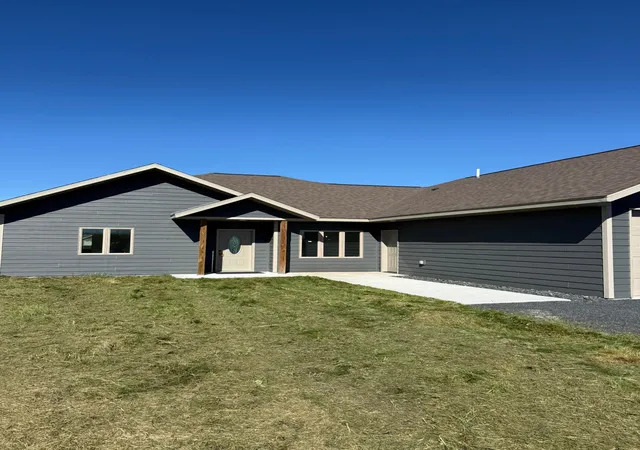 Photo 2 of Single family home for sale at 2158 Fighting Sioux Loop NW, Baudette, MN 56623 | MLS# 7150206 | Listing updated on 2026-09-28