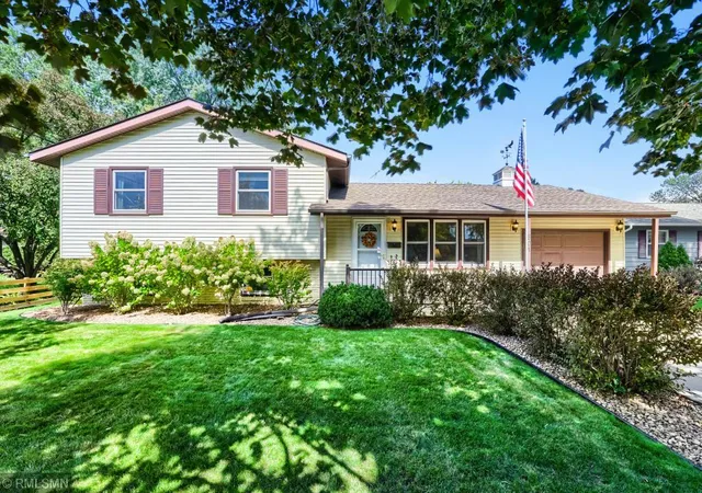 Photo 1 of Single family home for sale at 501 17th Street E, Hastings, MN 55033 | MLS# 7150226 | Listing updated on 2026-10-02