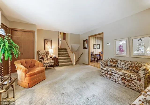 Photo 3 of Single family home for sale at 501 17th Street E, Hastings, MN 55033 | MLS# 7150226 | Listing updated on 2026-10-02