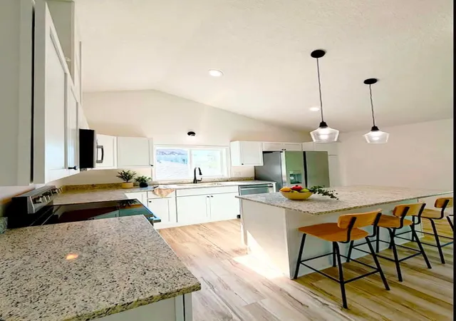 Photo 4 of Single family home for sale at 683 Sims Ave, Saint Paul, MN 55106 | MLS# 7150247 | Listing updated on 2026-09-25