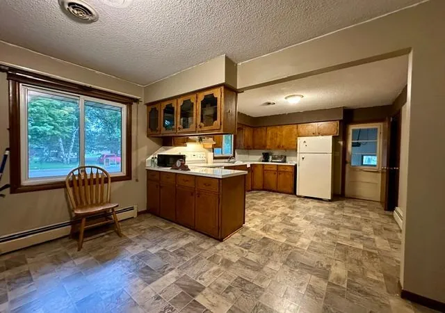 Photo 3 of Sale Pending at 416 S Sunset Ave, Parkers Prairie, MN 56361 | MLS# 7150256 | Listing updated on 2026-10-02