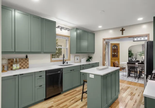 Photo 3 of Single family home for sale at 1154 Cherokee Ave, Saint Paul, MN 55118 | MLS# 7150258 | Listing updated on 2026-10-07