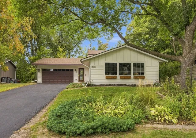 Photo 1 of Single family home for sale at 10280 Amsden Way, Eden Prairie, MN 55347 | MLS# 7150273 | Listing updated on 2026-10-03