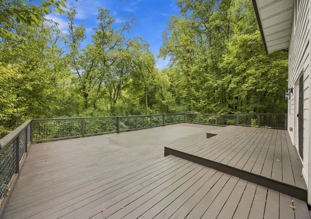 Photo 2 of Single family home for sale at 10280 Amsden Way, Eden Prairie, MN 55347 | MLS# 7150273 | Listing updated on 2026-10-03