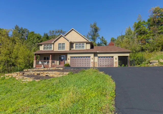 Photo 1 of Single family home for sale at 908 87th Avenue, Hudson, WI 54016 | MLS# 7150282 | Listing updated on 2026-09-25