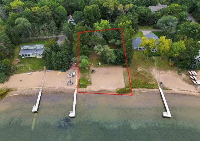 Photo 4 of Sale Pending at 12330 Panama Ave N, Stillwater, MN 55082 | MLS# 7150286 | Listing updated on 2026-10-02