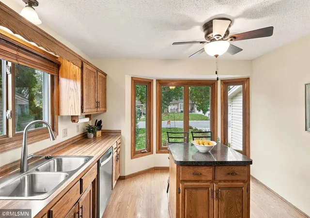 Photo 3 of Single family home for sale at 720 Sierra Trl, Chanhassen, MN 55317 | MLS# 7150288 | Listing updated on 2026-10-08