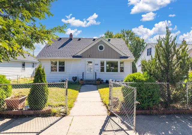 Photo 1 of Single family home for sale at 986 Blair Ave, Saint Paul, MN 55104 | MLS# 7150296 | Listing updated on 2026-10-07
