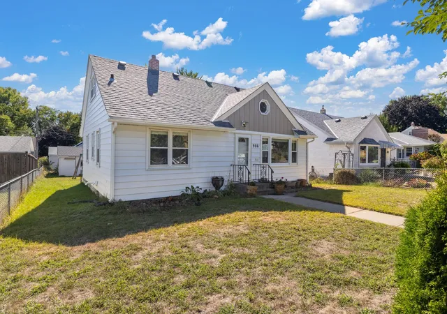 Photo 2 of Single family home for sale at 986 Blair Ave, Saint Paul, MN 55104 | MLS# 7150296 | Listing updated on 2026-10-07