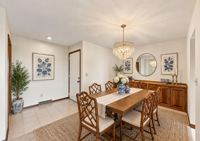 Photo 3 of Condo for sale at 4254 Oakmede Ln #87B, Saint Paul, MN 55110 | MLS# 7150297 | Listing updated on 2026-10-03