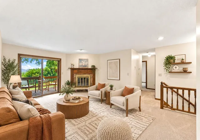 Listing Photo 4 - Condo for sale in building located at 4254 Oakmede Ln, Saint Paul, MN 55110 - Unit #87B
