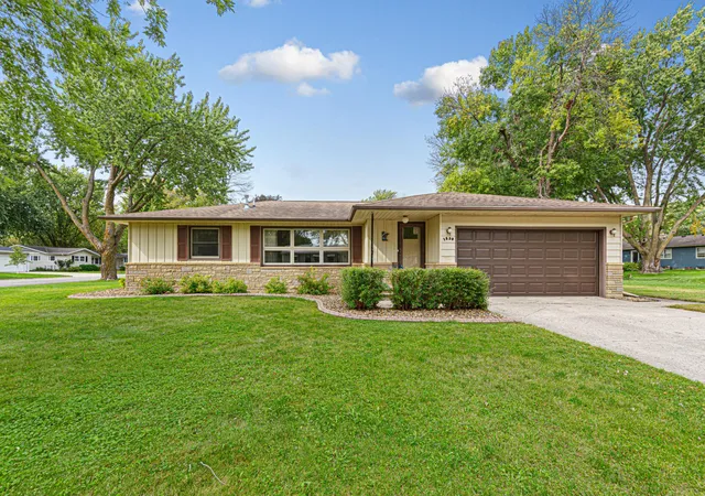 Photo 1 of Single family home for sale at 1530 Truman Ave, Owatonna, MN 55060 | MLS# 7150304 | Listing updated on 2026-10-16