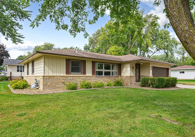 Photo 2 of Single family home for sale at 1530 Truman Ave, Owatonna, MN 55060 | MLS# 7150304 | Listing updated on 2026-10-16