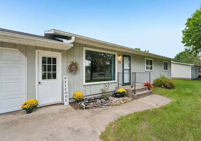 Photo 2 of Single family home for sale at 721 Bongey Dr, Menomonie, WI 54751 | MLS# 7150314 | Listing updated on 2026-09-30