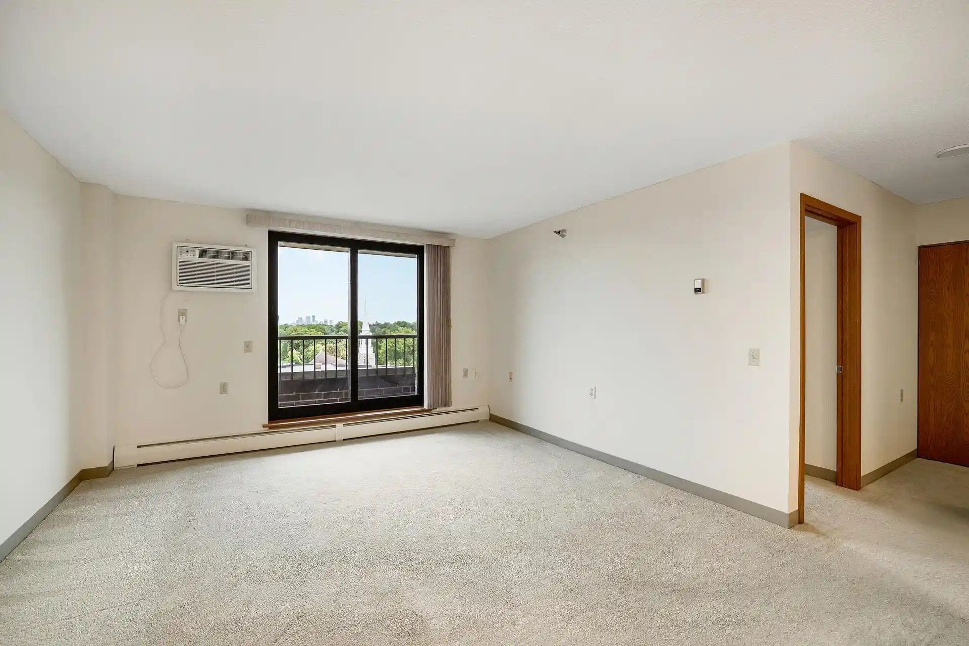 Listing Photo 2 - Condo for sale in 7600 Golden Vly Rd located at 7600 Golden Vly Rd, Golden Valley, MN 55427 - Unit #805