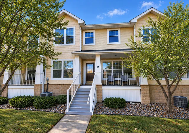 Photo 1 of Single family home for sale at 1240 County Rd D E #3, Saint Paul, MN 55109 | MLS# 7150331 | Listing updated on 2026-10-20