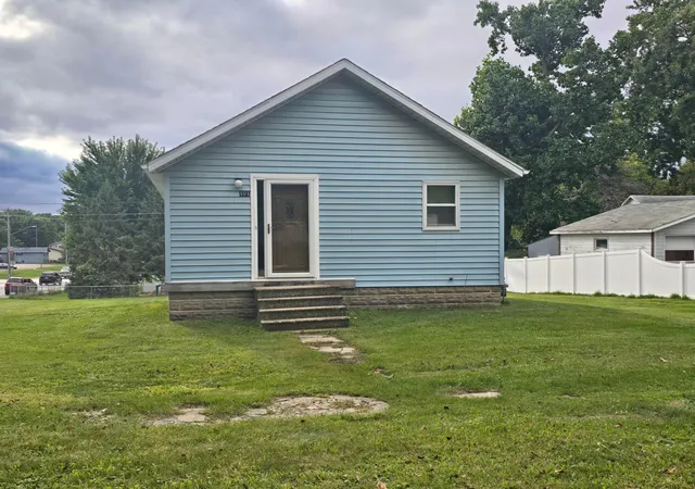 Photo 1 of Single family home for sale at 401 1st Avenue Nw, Byron, MN 55920 | MLS# 7150334 | Listing updated on 2026-09-26