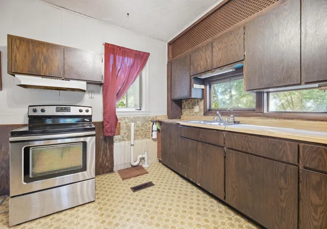 Photo 4 of Single family home for sale at 468 Main St, Winona, MN 55987 | MLS# 7150338 | Listing updated on 2026-09-26