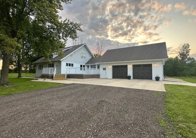 Photo 2 of Single family home for sale at 3306 11th Street Ne, Austin, MN 55912 | MLS# 7150339 | Listing updated on 2026-09-29