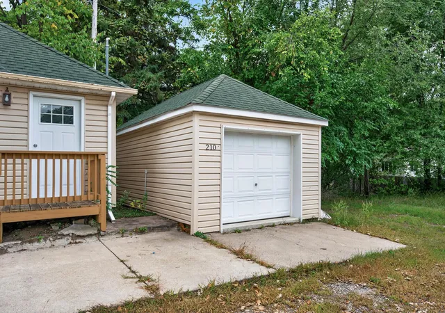 Photo 3 of Single family home for sale at 210 Euclid Ave, Big Lake, MN 55309 | MLS# 7150360 | Listing updated on 2026-10-02