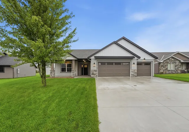 Photo 1 of Single family home for sale at 3267 Old Stone Way NE, Sauk Rapids, MN 56379 | MLS# 7150367 | Listing updated on 2026-10-07